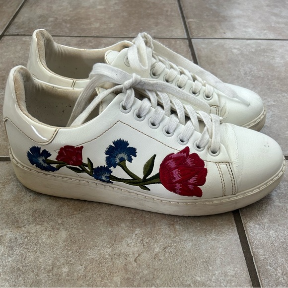 ALDO Sneakers - Picture 5 of 8